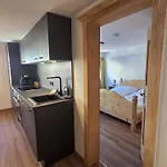 Resi's Stadthaus كيتزبوهيل
